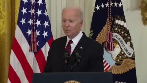 Biden: "The first lady's husband has Covid"