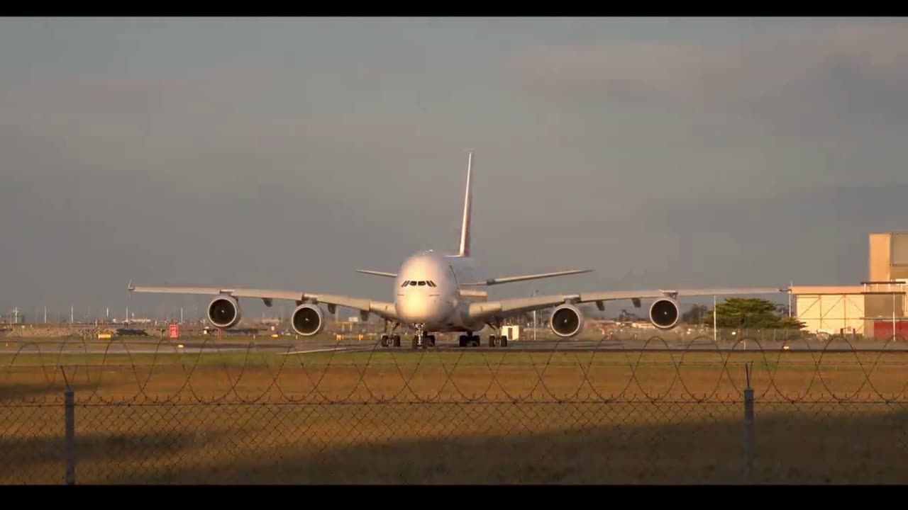 STUNNING EMIRATES A380 Take Off!