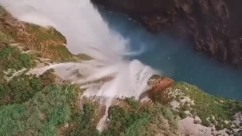 This is Truly Extraordinary,a stunning waterfall in Mexico