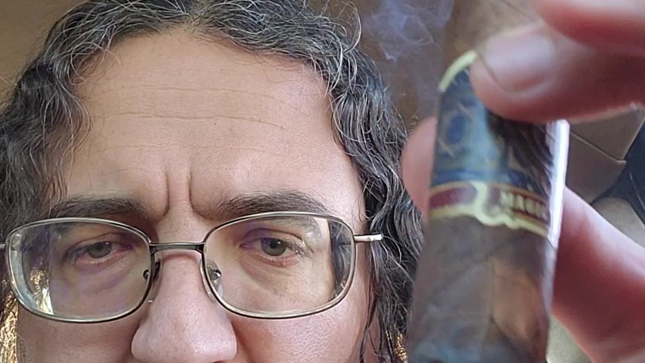 Alec Bradley Magic Toast Short robusto Maduro Cigar review