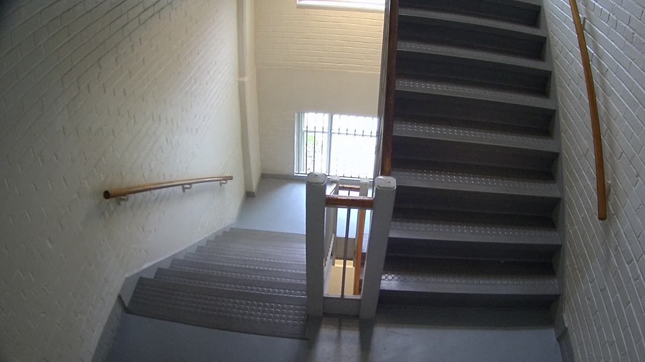 3883FHOB03Stair7_2021-01-06_08h21min05s660ms.mp4