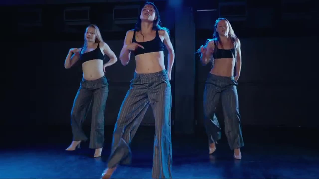 “ROCK DJ” Robbie Williams - Choreography by Christin Olesen