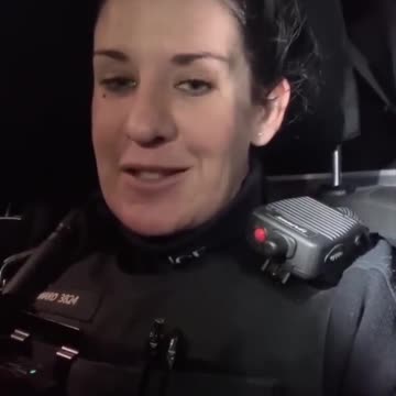 Policewoman supports trucker convoy against covid tyranny rolling through Canada