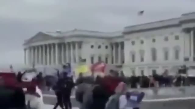 DC Police invited people to enter the building
