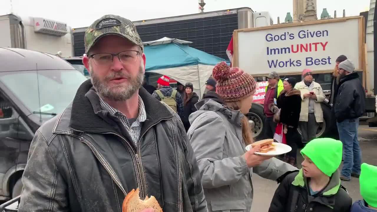 Trucker with 13 kids eating like a King in Ottawa