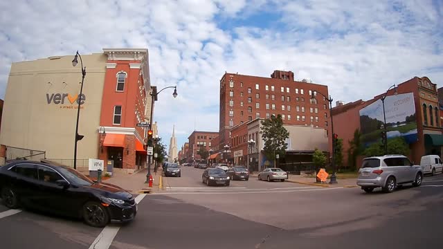 La Crosse Wisconsin. 51 543