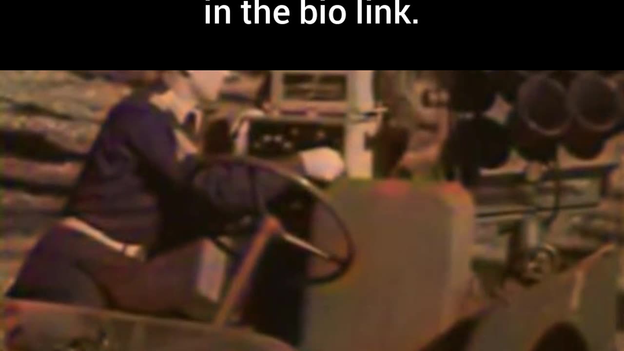 Allied Jeep modification emitting sound deceive enemy #Colourized footage 🎥🔊