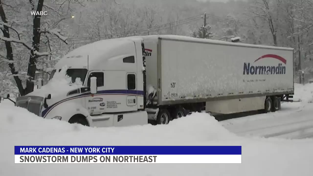 American Northeast pelted by heavy snow