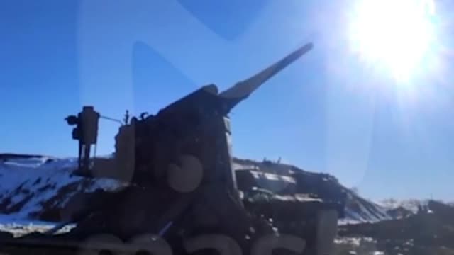 The Russian heavy artillery installation Malka with a caliber of 203 mm is working