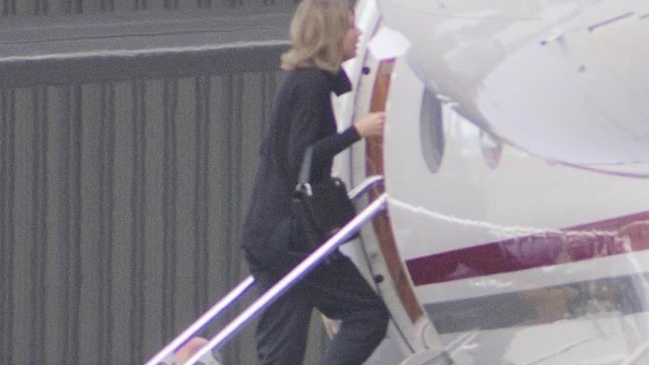 Taylor Swift Caught Leaving NYC to Attends Travis Kelce Next Game 15th December 2023