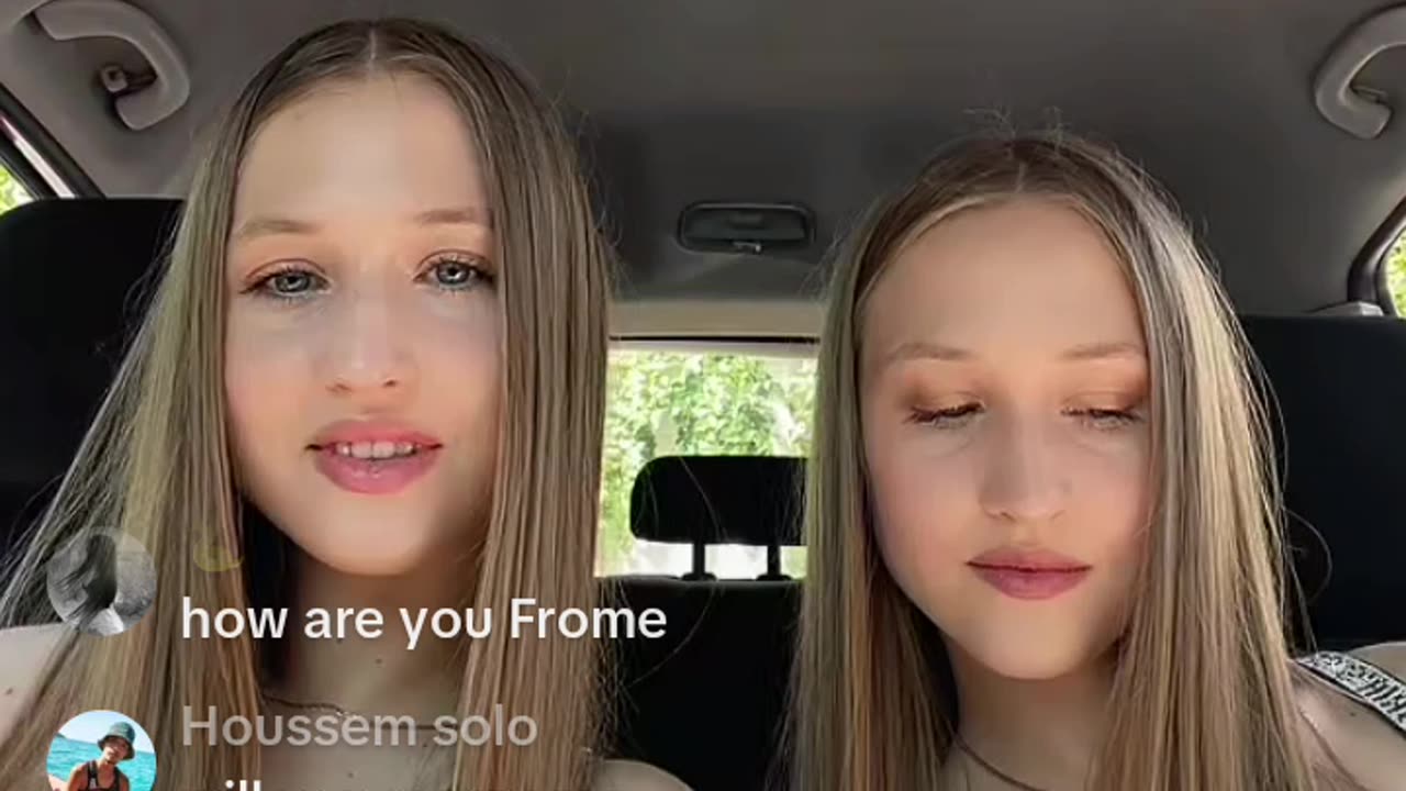Twins live broadcastin on tiktok| live broadcast of twins