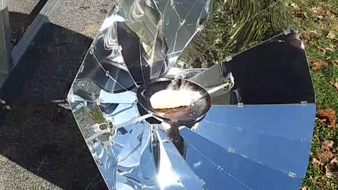 SUNplicity Solar Cooking: Cooking Salmon with Just the Sun – Listen to the Sizzle!