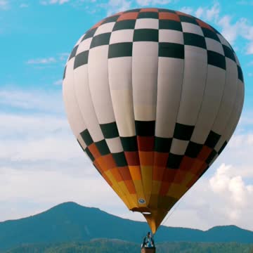 Amazing hot air balloon footage