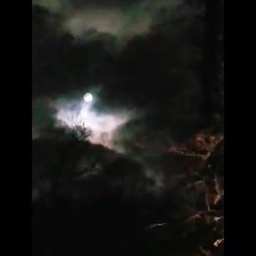 Da Moon Jimi. . Da Moon