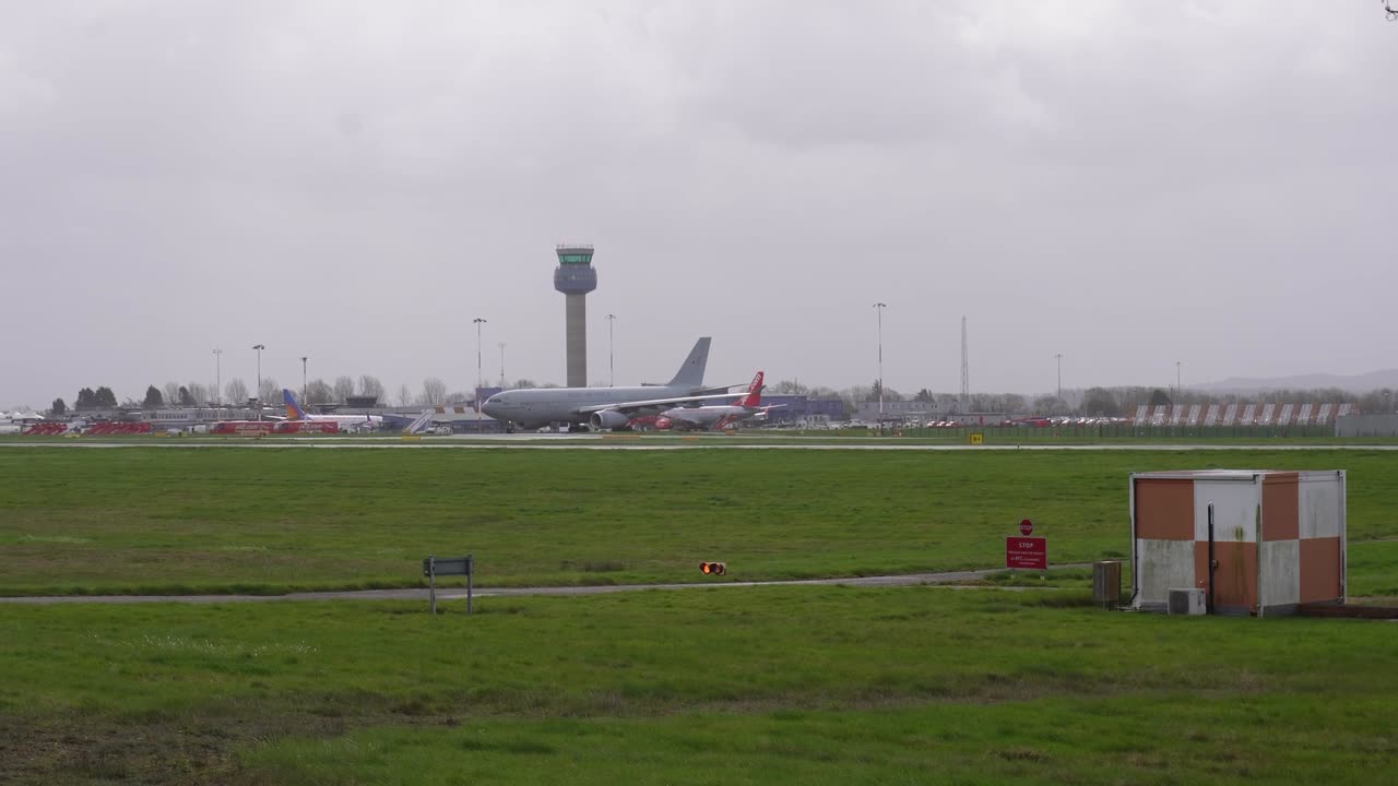 RAF Voyager taking off from East Midlands Airport