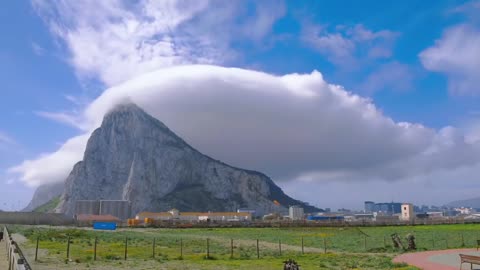 Gibraltar's "Levant Cloud" Wonder