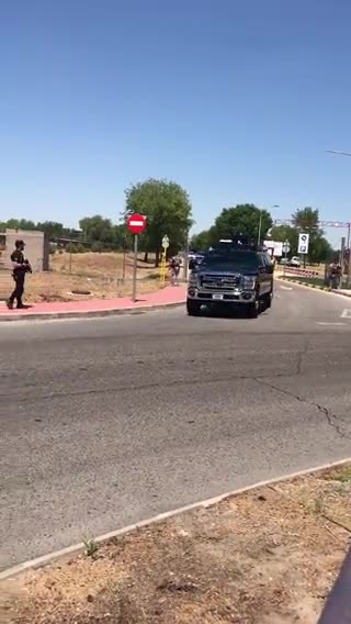 Cambio climatico - Que piensas de un presidente que viaja con más de 70 vehículos