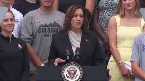 AWKWARD! KAMALA TETHERS TO BIDEN'S PRESIDENCY — ASKS AUDIENCE TO PLEASE CLAP 🥴