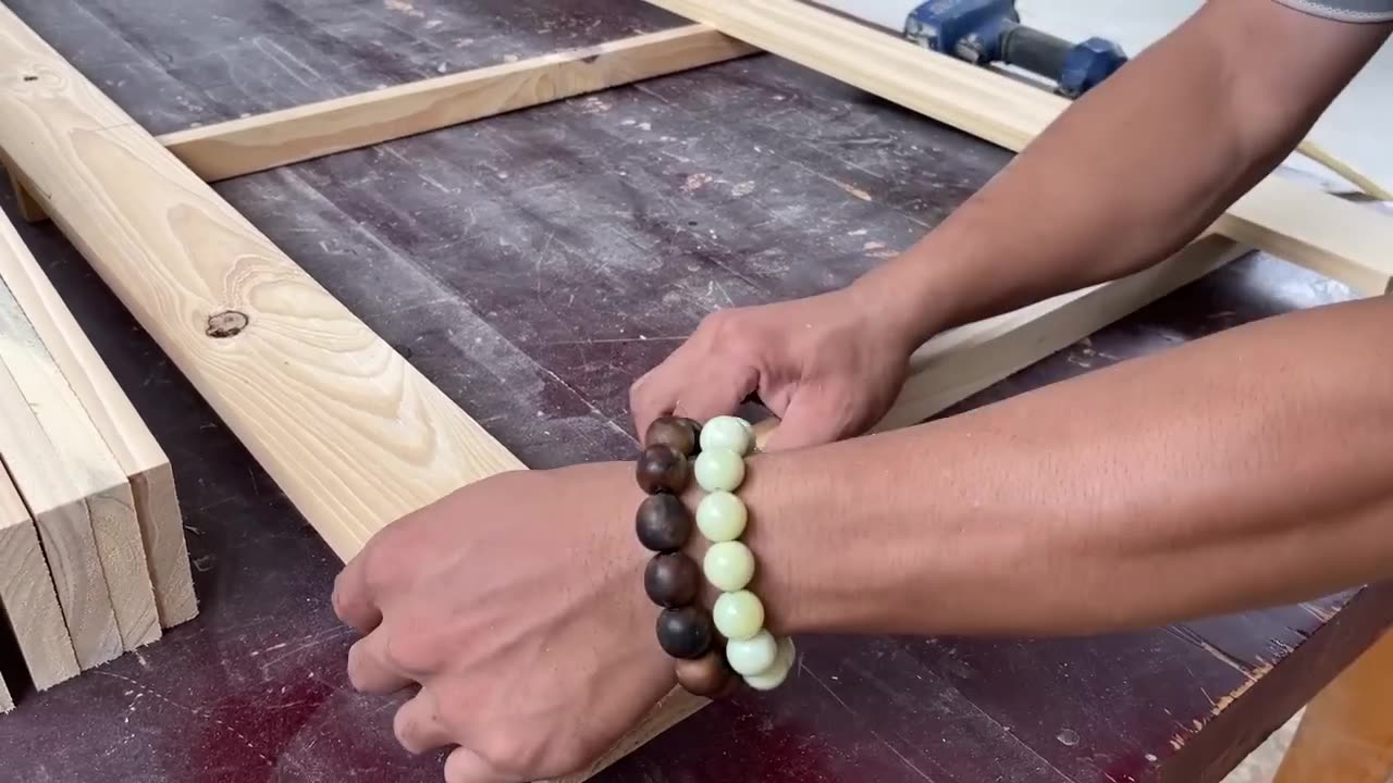 Extremely Ingenious Skills Woodworking Worker || Making Cross Joints Bed Monolithic Wood Projects