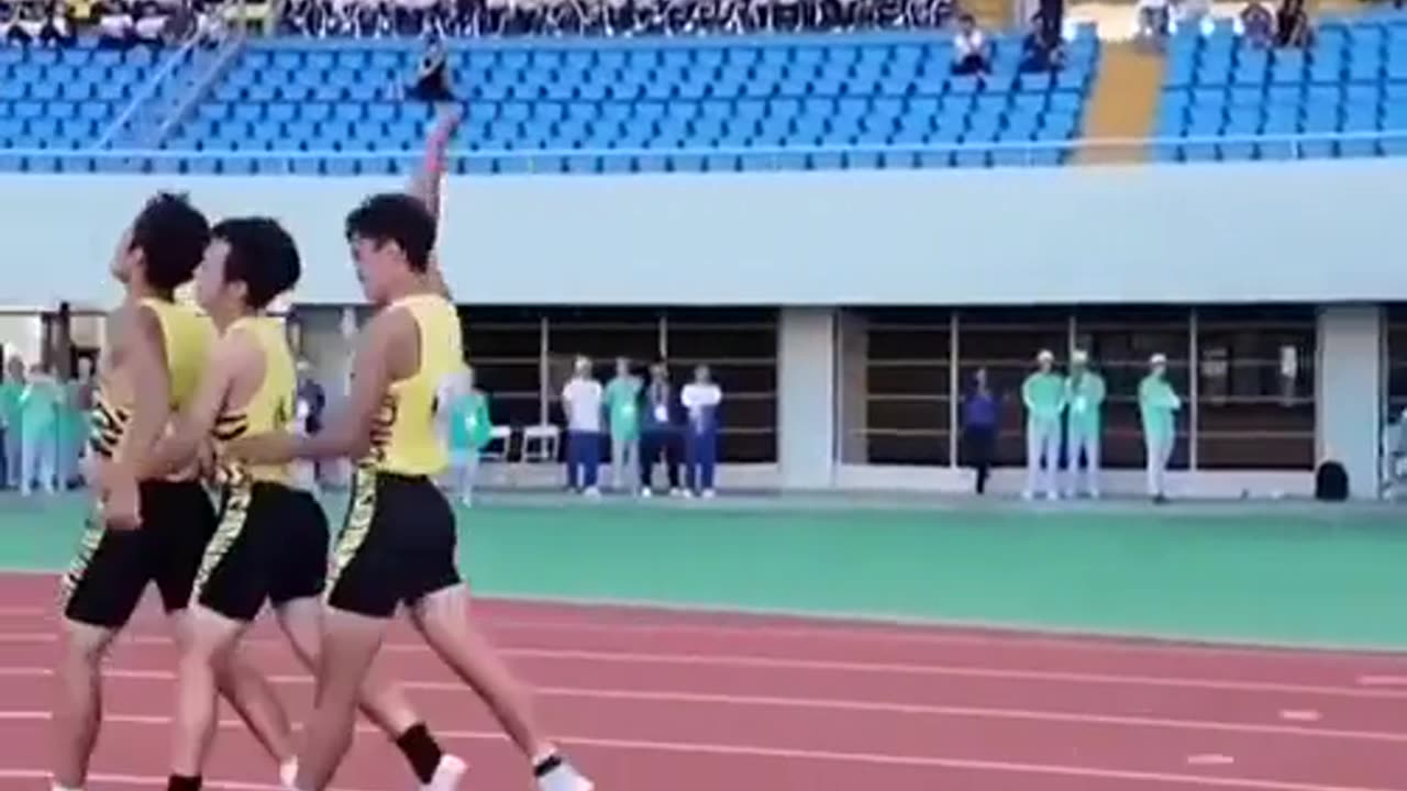 Chinese board shoe racing