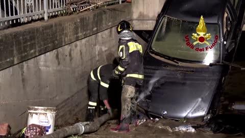 Flash floods kill at least seven in central Italy