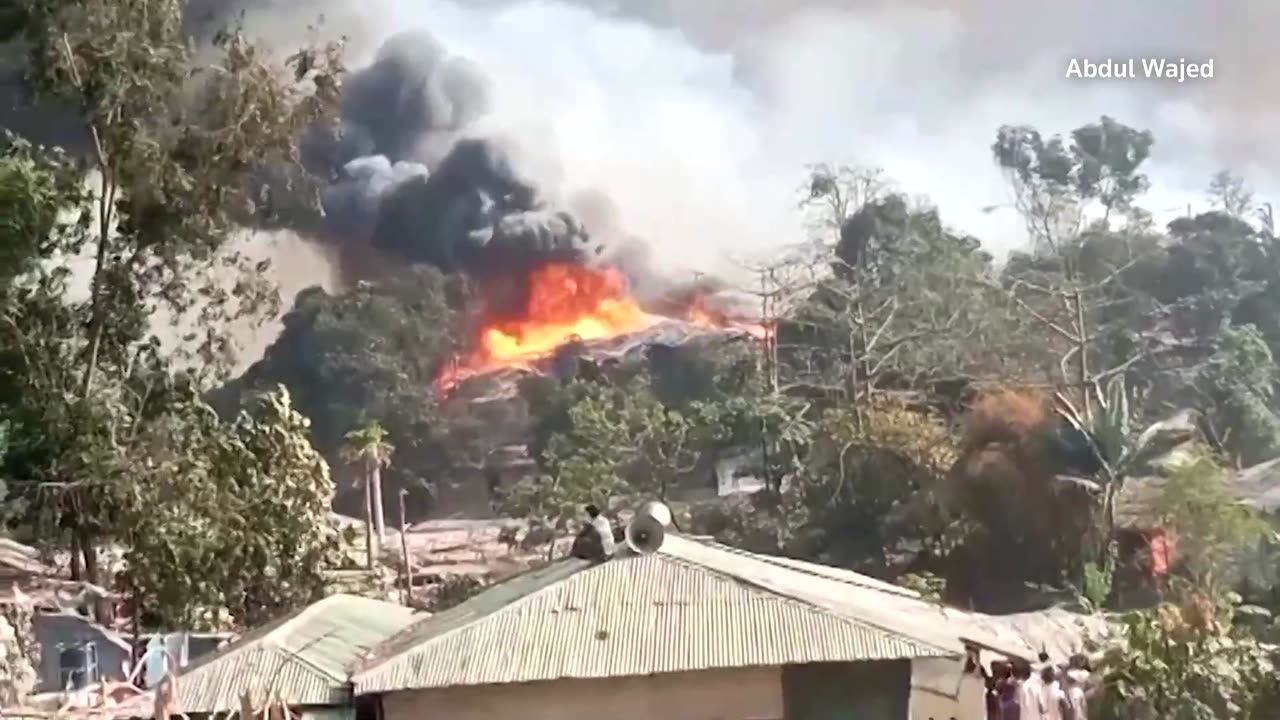 Fire breaks out at Rohingya camp in Bangladesh