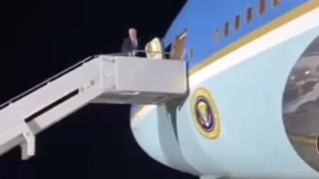 FYI TRUMP STILL THE COMMANDER IN CHEF 😎🇺🇸🇺🇸