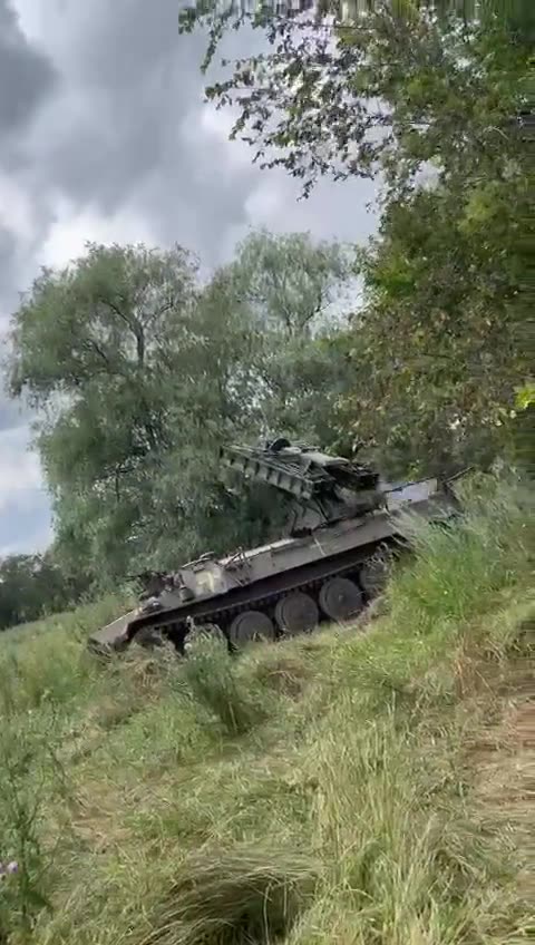 Incredible Footage of Ukrainian SAM Taking Out Russian Aircraft