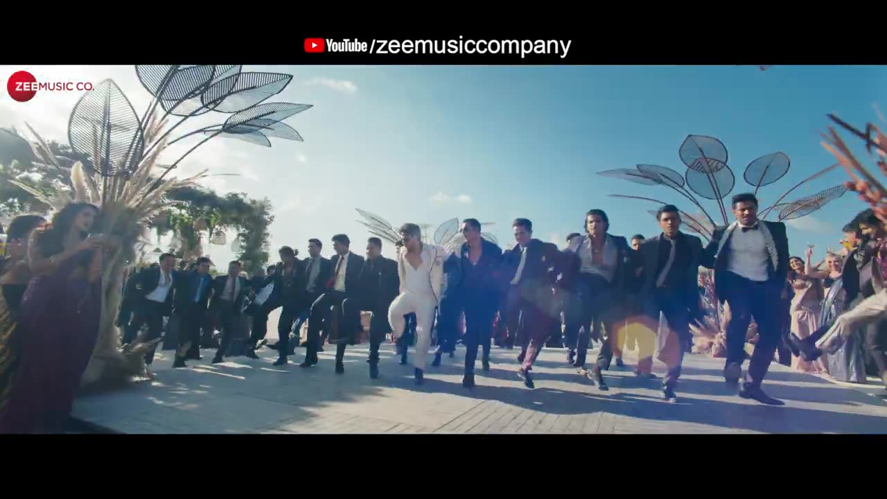 Mast_Malang_Jhoom___Bade_Miyan_Chote_Miyan___Akshay,Tiger,Sonakshi___Arijit_Singh_,Vishal_M, Nikita