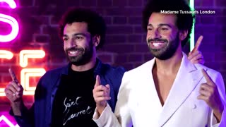 Mo Salah meets wax double at Madame Tussauds London