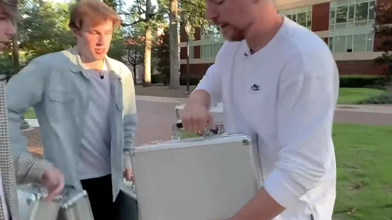 2000000$ gift for Random man mr beast