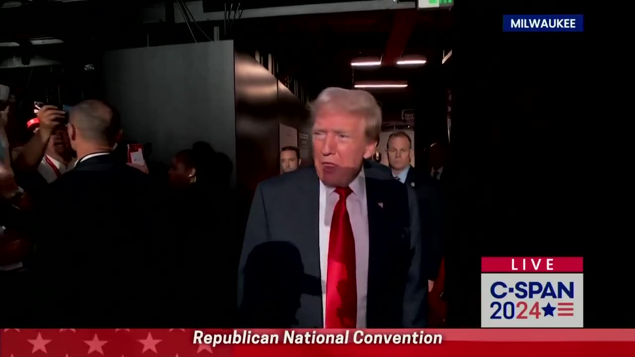 Lee Greenwood gives an incredible introduction to Trump at the RNC [Night 1]