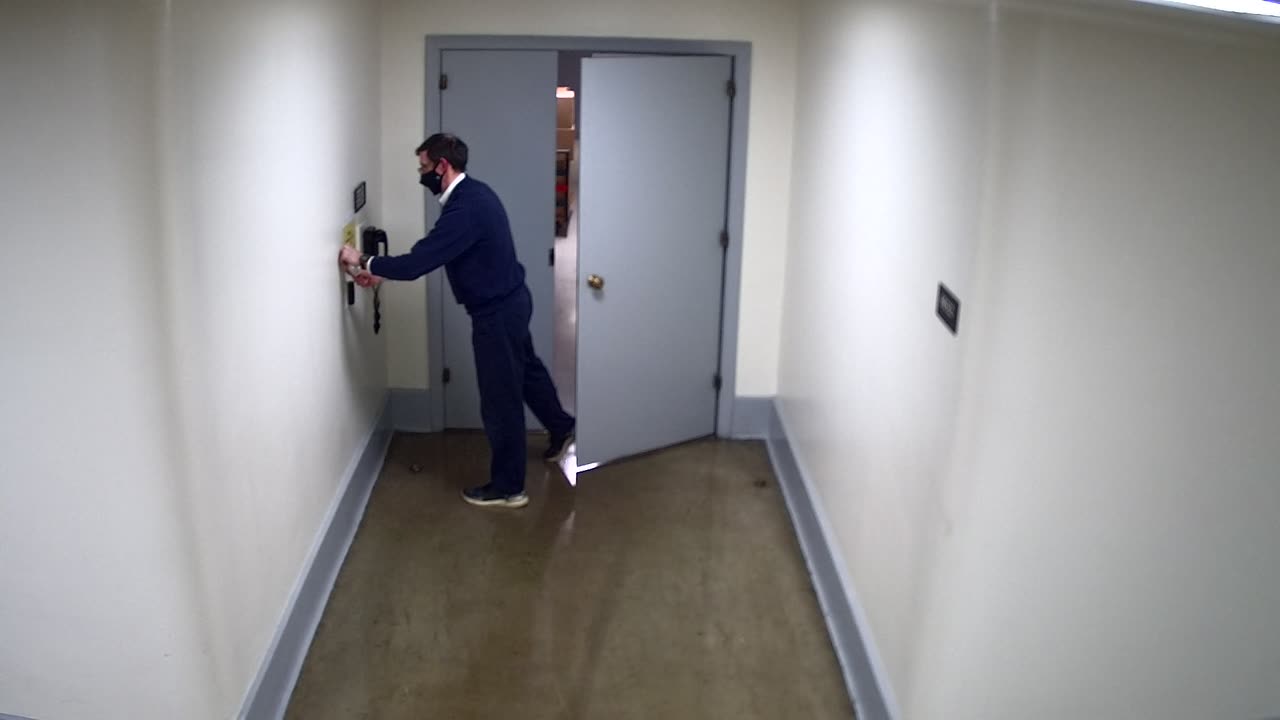 6137RHOBSBSB-322_2021-01-06_22h00min01s380ms.mp4