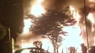 BREAKING Massive fire engulfs a high-rise building Pakistan