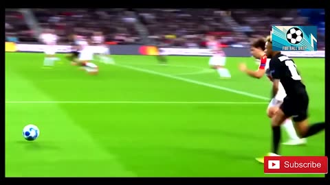 Neymar Jr. vs. Cristiano Ronaldo: 2019's Greatest Skills