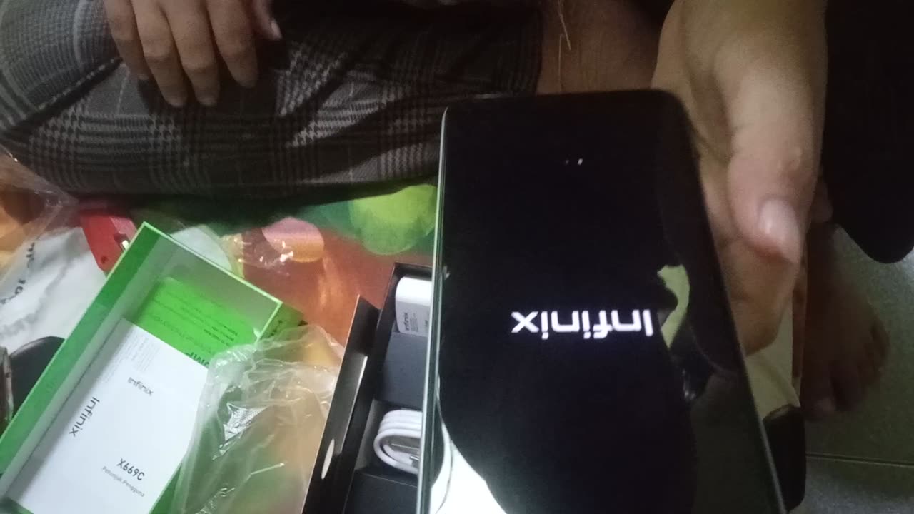 Unboxing Infinix HOT 30i