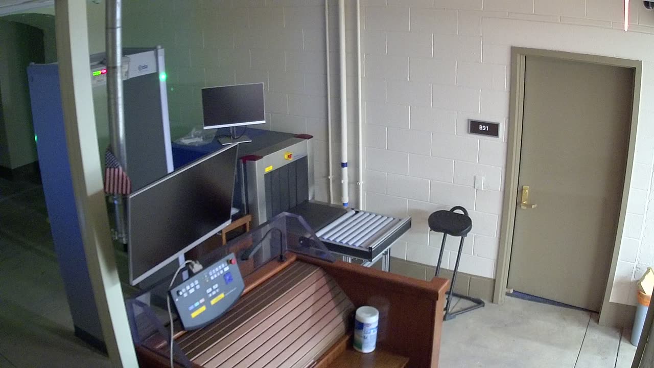 5132CHOBBAGarageScreening1_2021-01-05_00h44min55s070ms.mp4