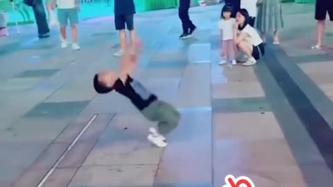 Super 💯 Moves by a child 🚸🚸