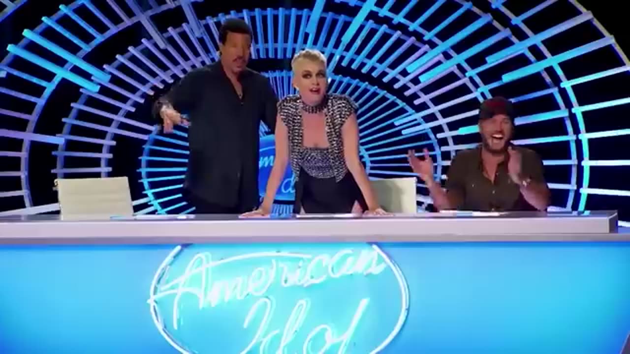 Katy Perry's CRAZIEST and FUNNIEST Moments on American Idol!