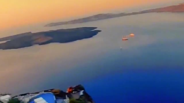 Beautiful santorini Travel Big Player Travel vlog Travel Recommendation Officer records travel time.