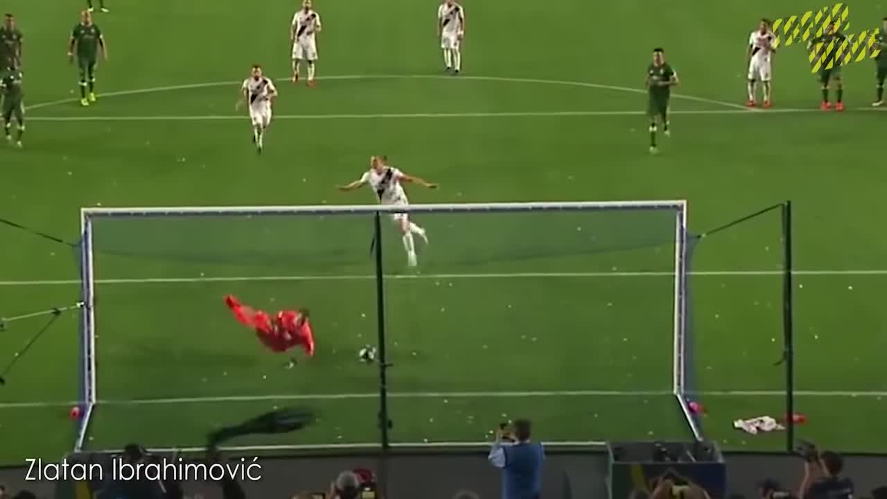 10 MOST FUNNY PENALTY KICKS IN FOOTBALL