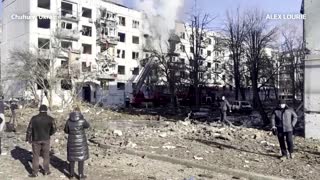 Civilian apartment buildings shelled in Kharkiv