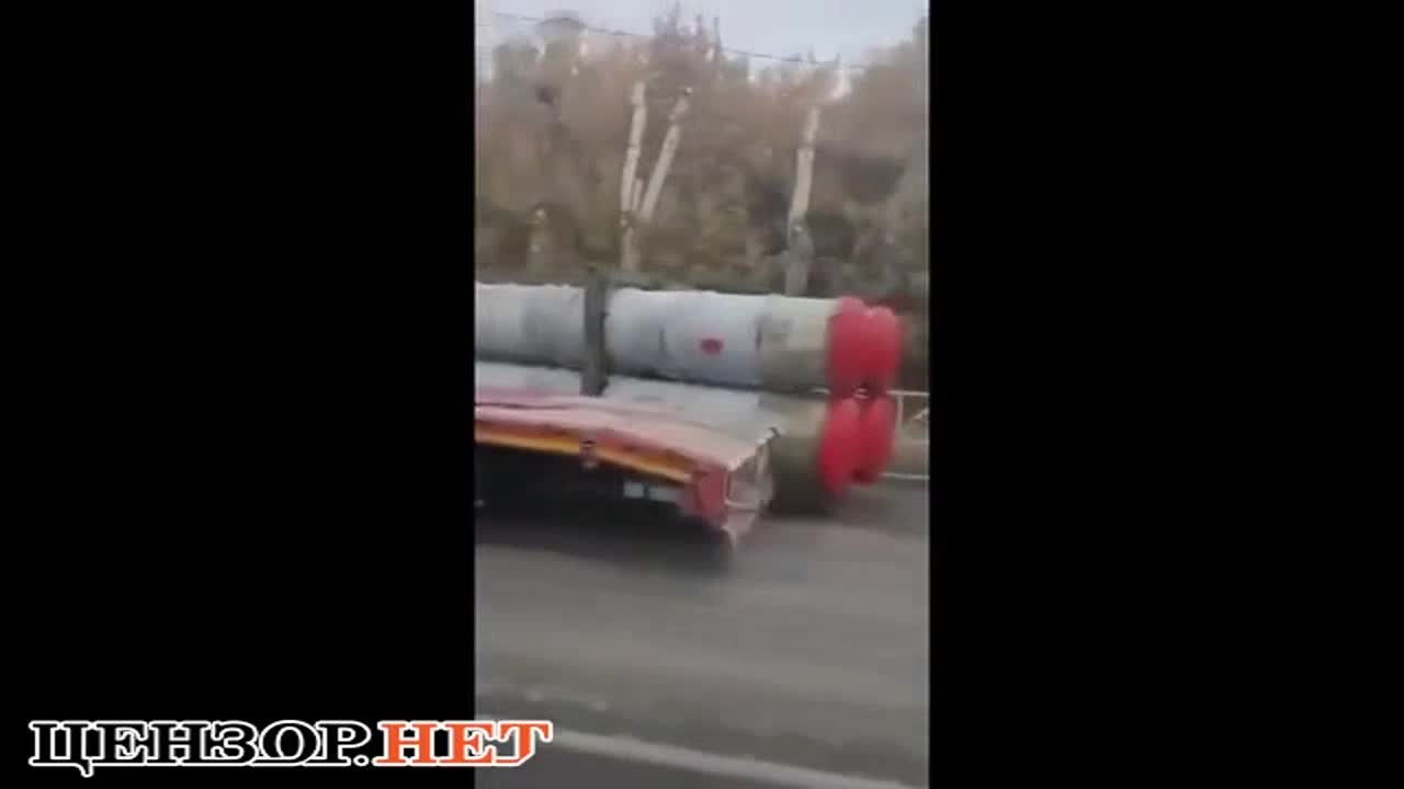 In Russland fielen während des Transports vier Raketen von einem Lastwagen auf den S-300-Komplex