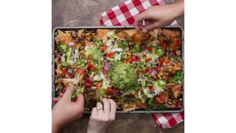 LOADED VEGETARIAN NACHOS