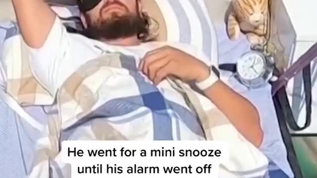 This Turkish paraglider pulled off an "airbed" stunt