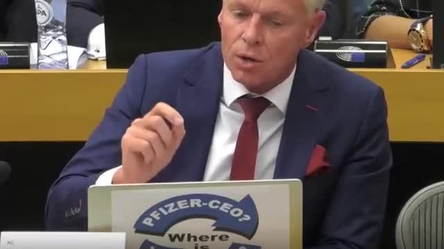 Rob Roos, limur í Europaparlamentinum, um hoyring við Pfizer í parlamentinum
