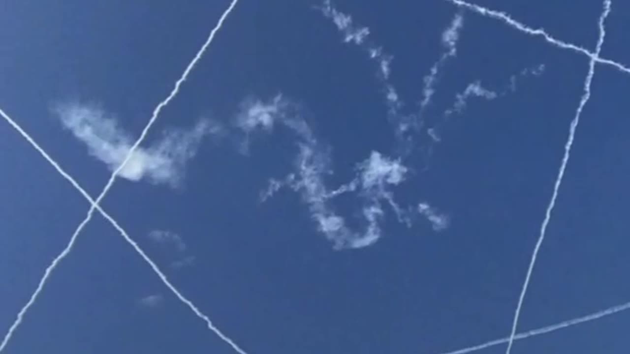 Evidencia CHEMTRAILS ne directo formando estrella de 5 puntas invertida