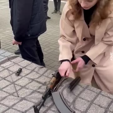 To all the Yoga pants females.