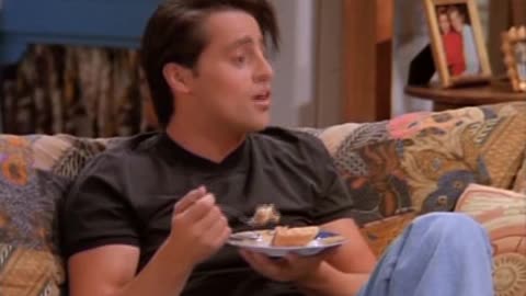 "Friends Épisode 3 : L’histoire du pouce - Résumé et analyse"