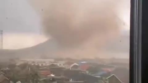 🌪 Tornado Hits Yantai, Shandong Province 🌪